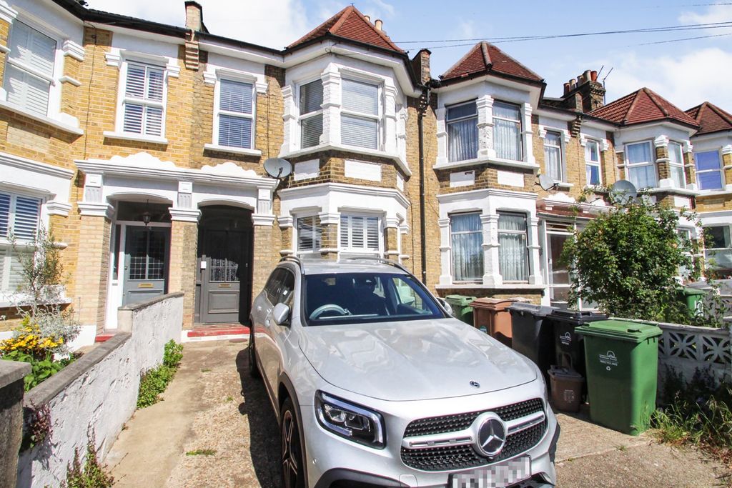 Property photo 1 of 9 1267081