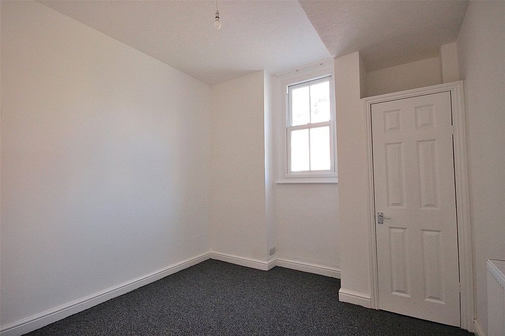 Property photo 3 of 6 Picture No. 02