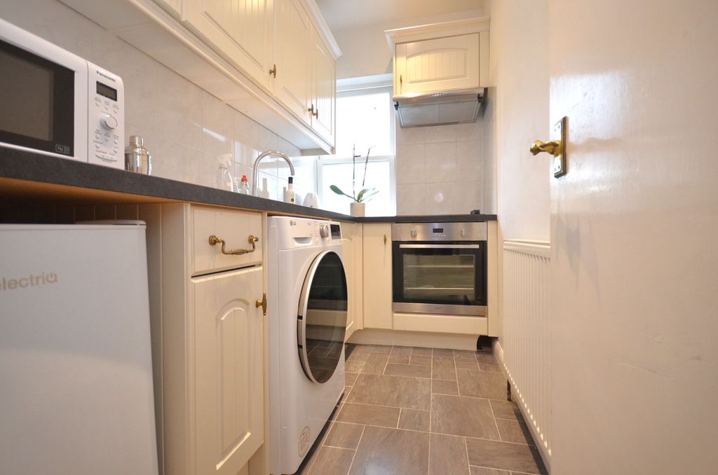 Property photo 2 of 3