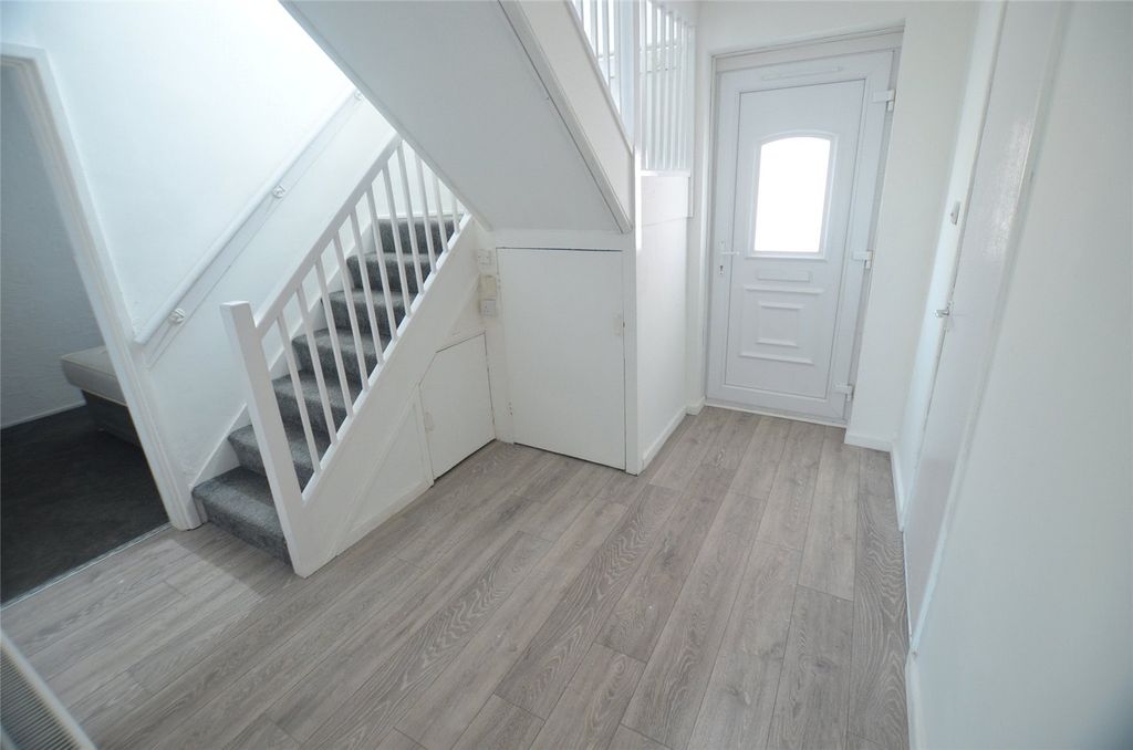 Property photo 2 of 18 Picture No. 25