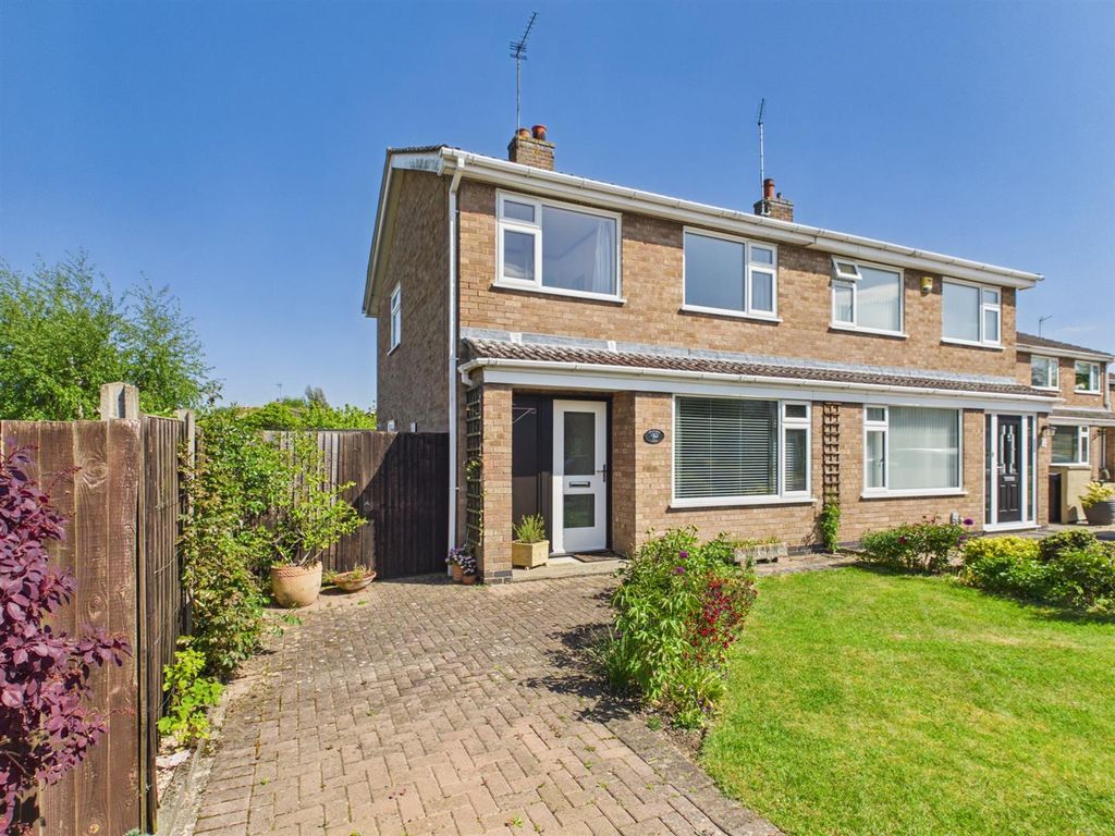 Property photo 1 of 14 Lindsey Road, Uffington