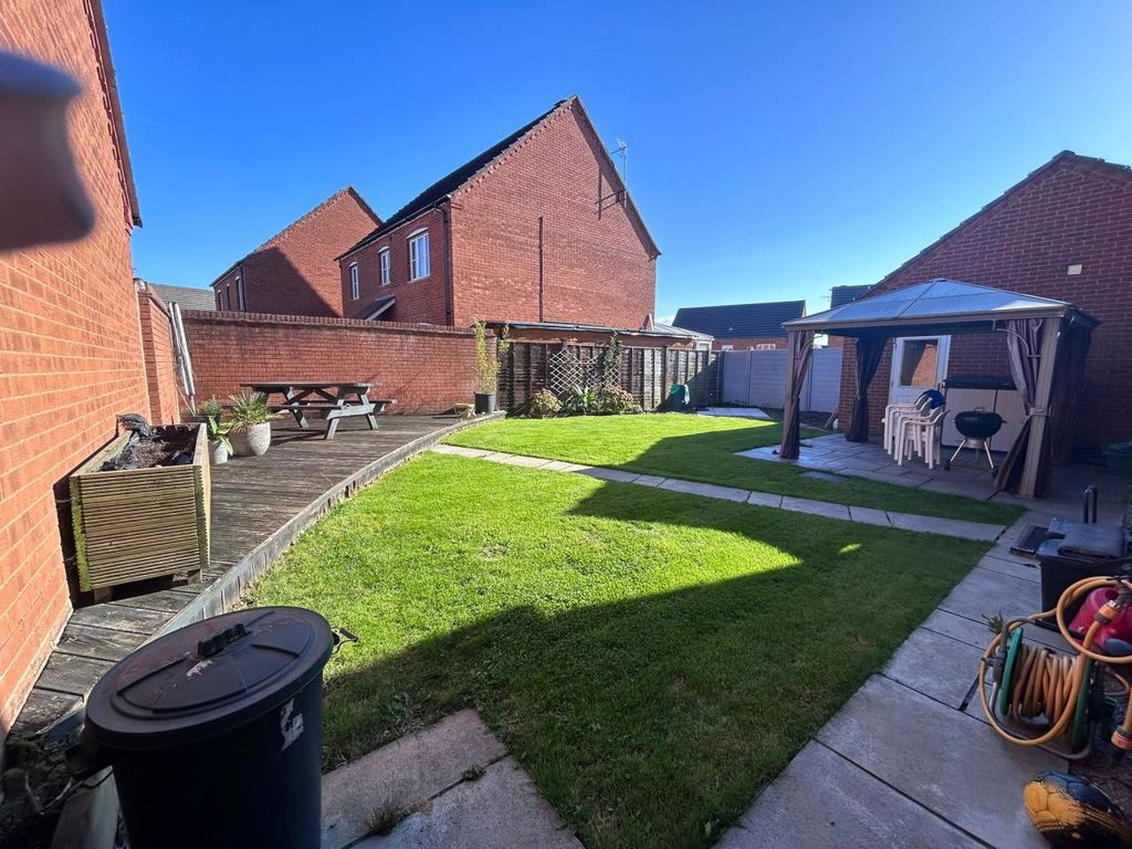 Property photo 2 of 20 Rear Garden