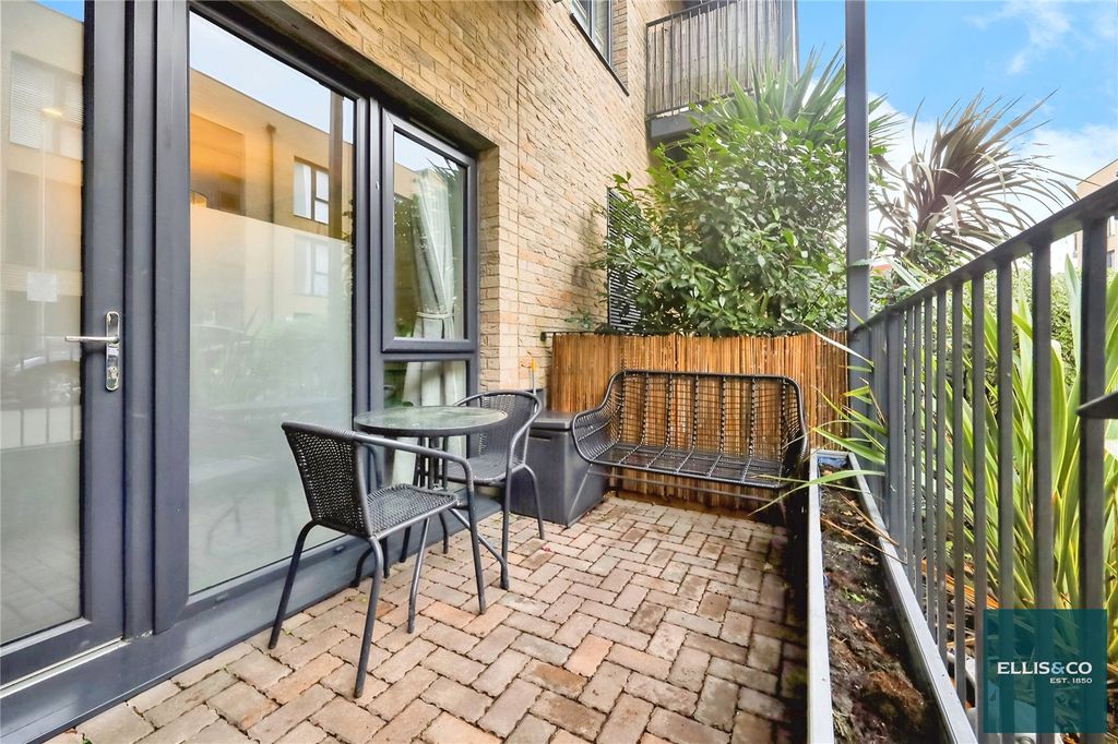 Property photo 1 of 12 Picture No. 34