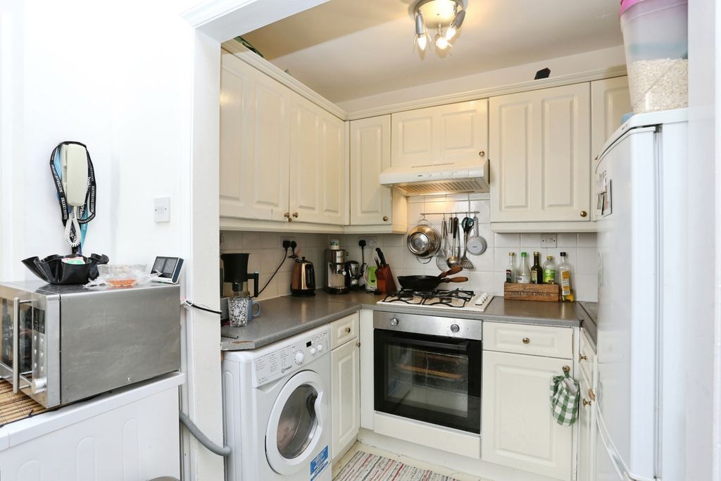 Property photo 3 of 14 Photo