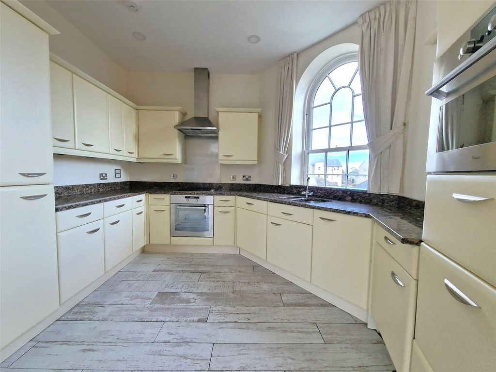 Property photo 3 of 11 Picture No. 16