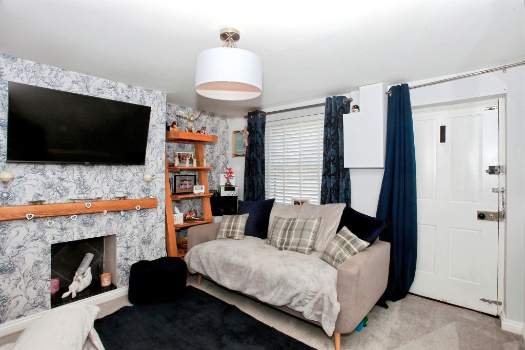 Property photo 2 of 14