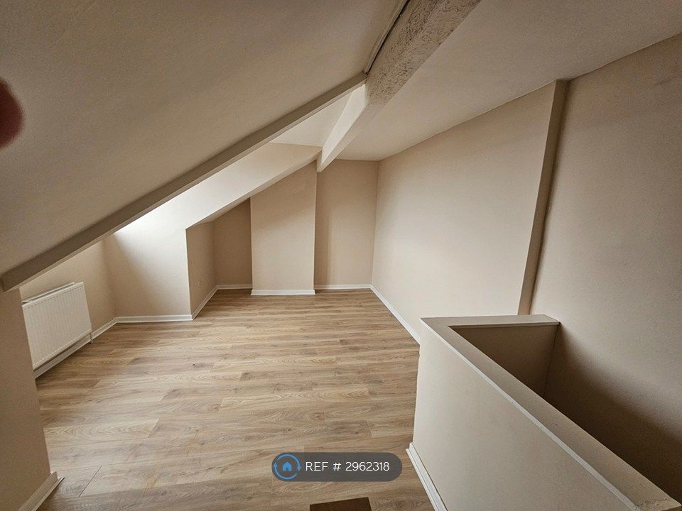 Property photo 1 of 10 Second Floor Bedroom