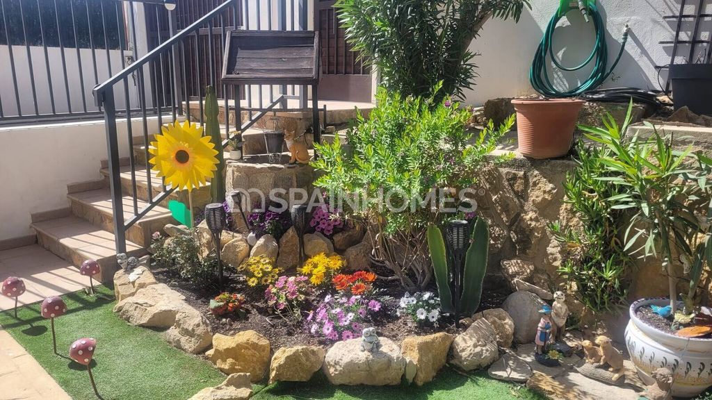 Property photo 3 of 35