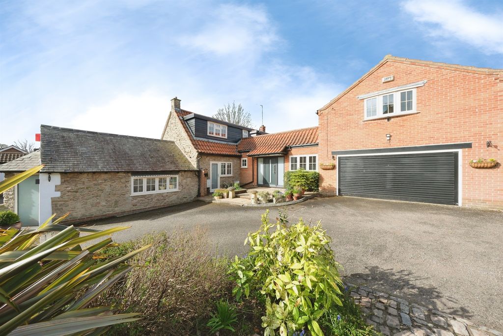 Property photo 1 of 19