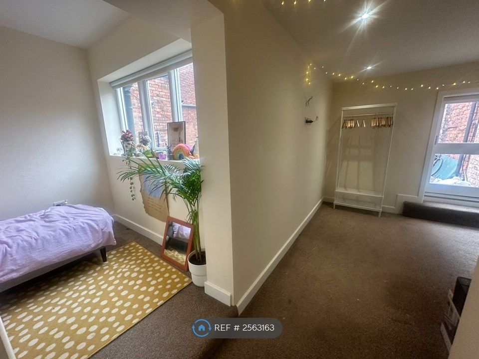 Property photo 3 of 6