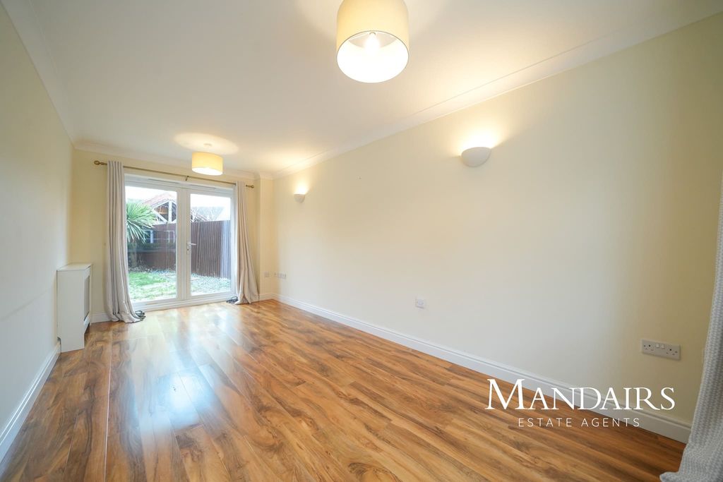 Property photo 3 of 25