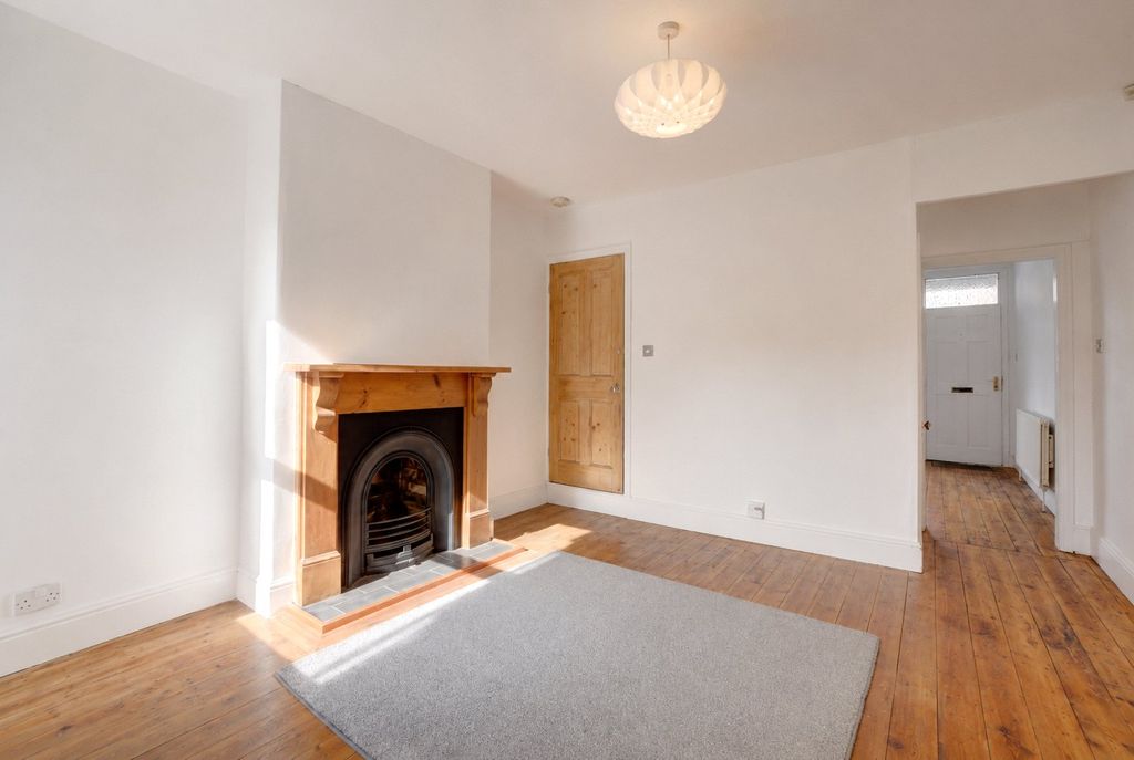 Property photo 3 of 11 Picture No. 06