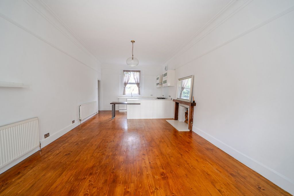 Property photo 3 of 14 1523038-7-6Aaaba4...
