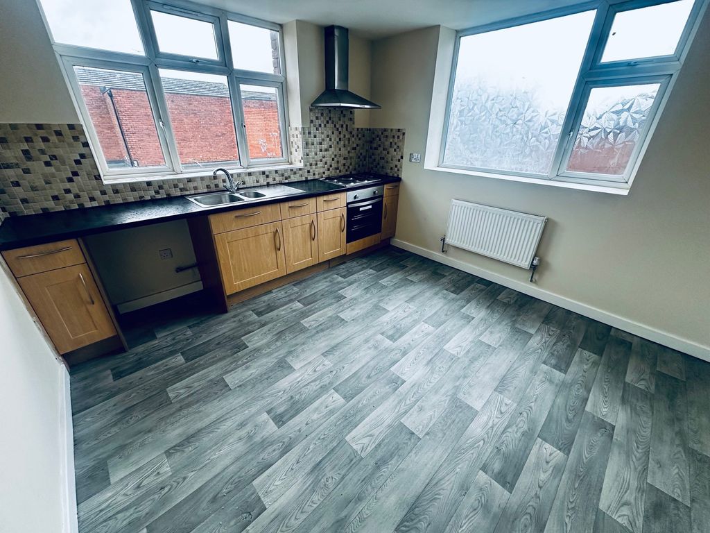 Property photo 1 of 4