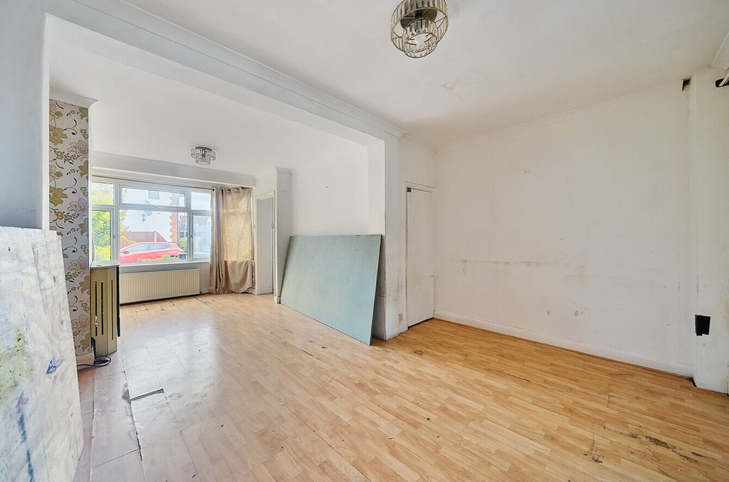 Property photo 2 of 14 Picture No. 34