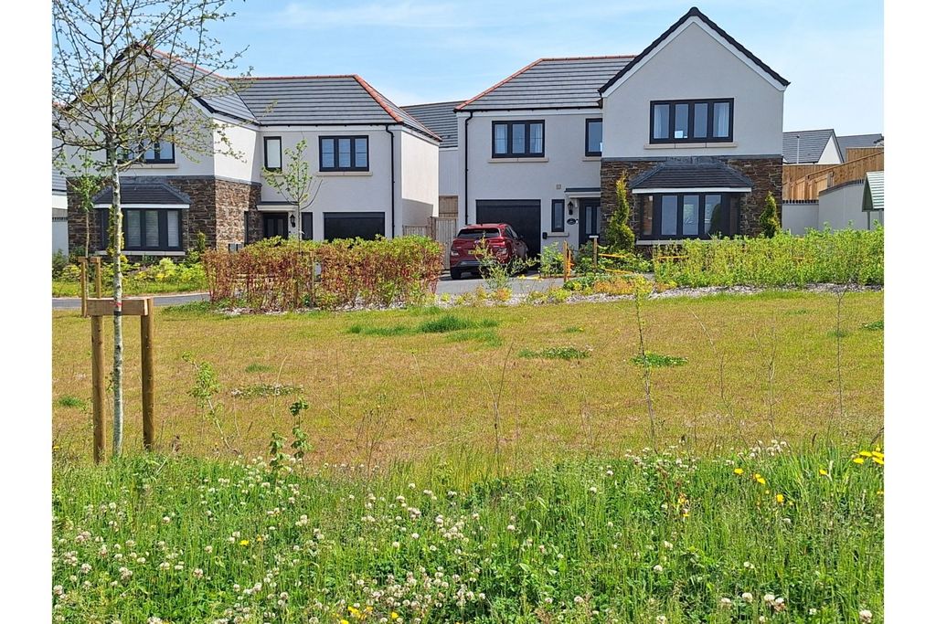 Property photo 3 of 21