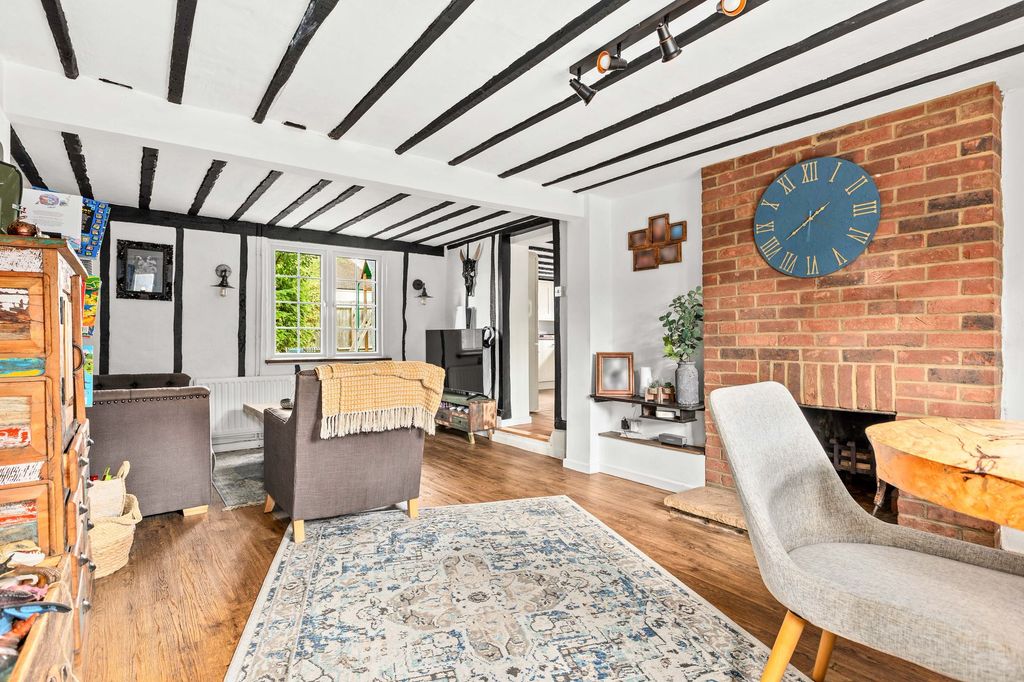 Property photo 2 of 19