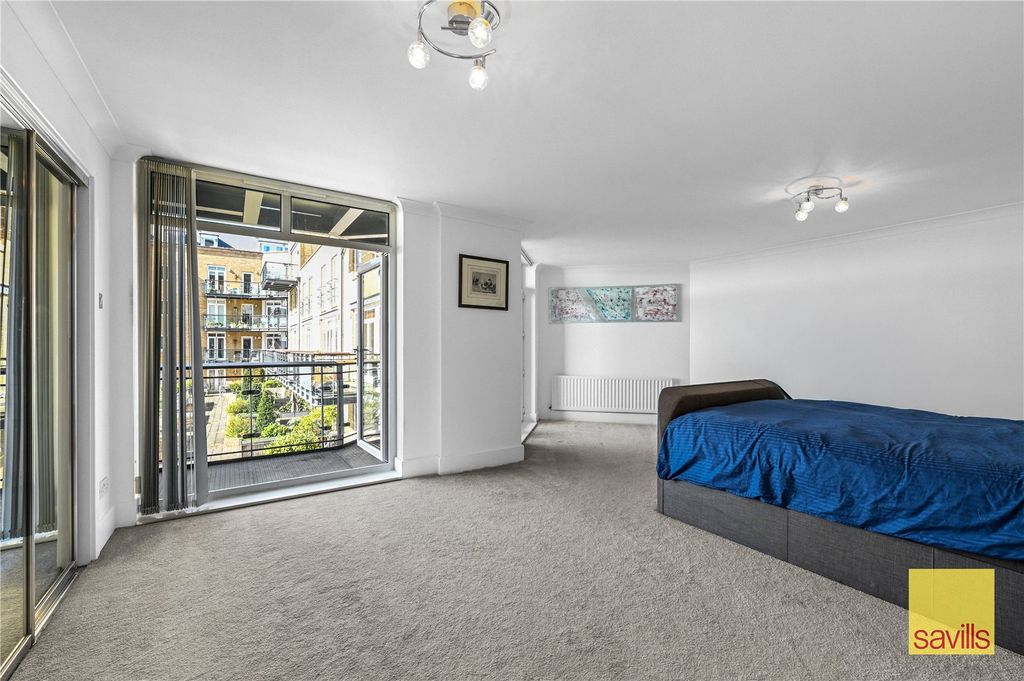 Property photo 3 of 34 Prinicpal Bedroom