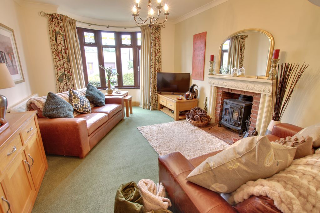 Property photo 2 of 26