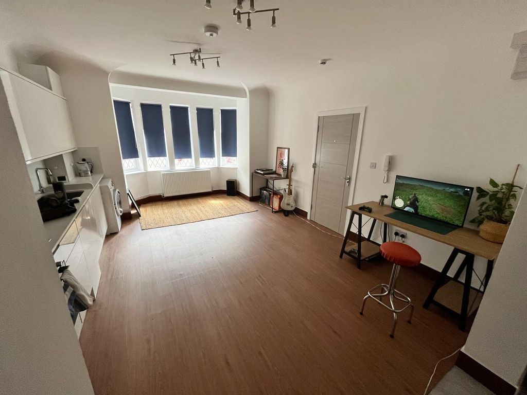 Property photo 1 of 1