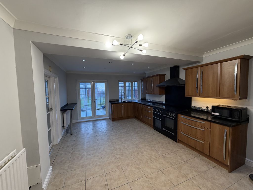 Property photo 1 of 8 Img_3637