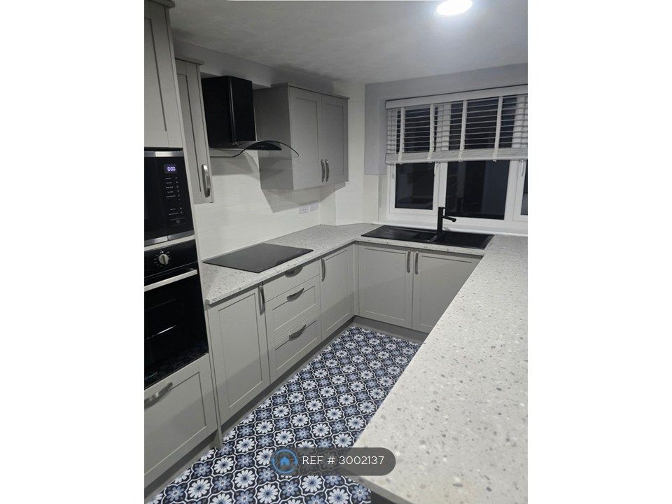 Property photo 1 of 27