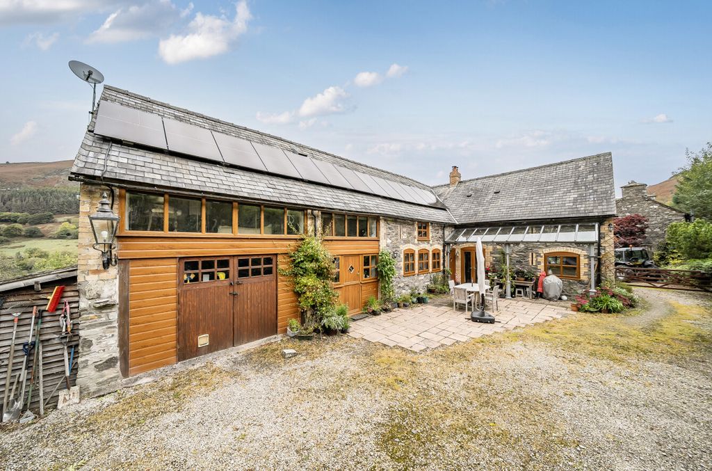 Property photo 3 of 31 1361052-1-68E7E94...