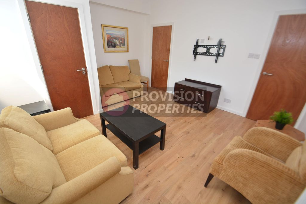Property photo 3 of 14 Photo