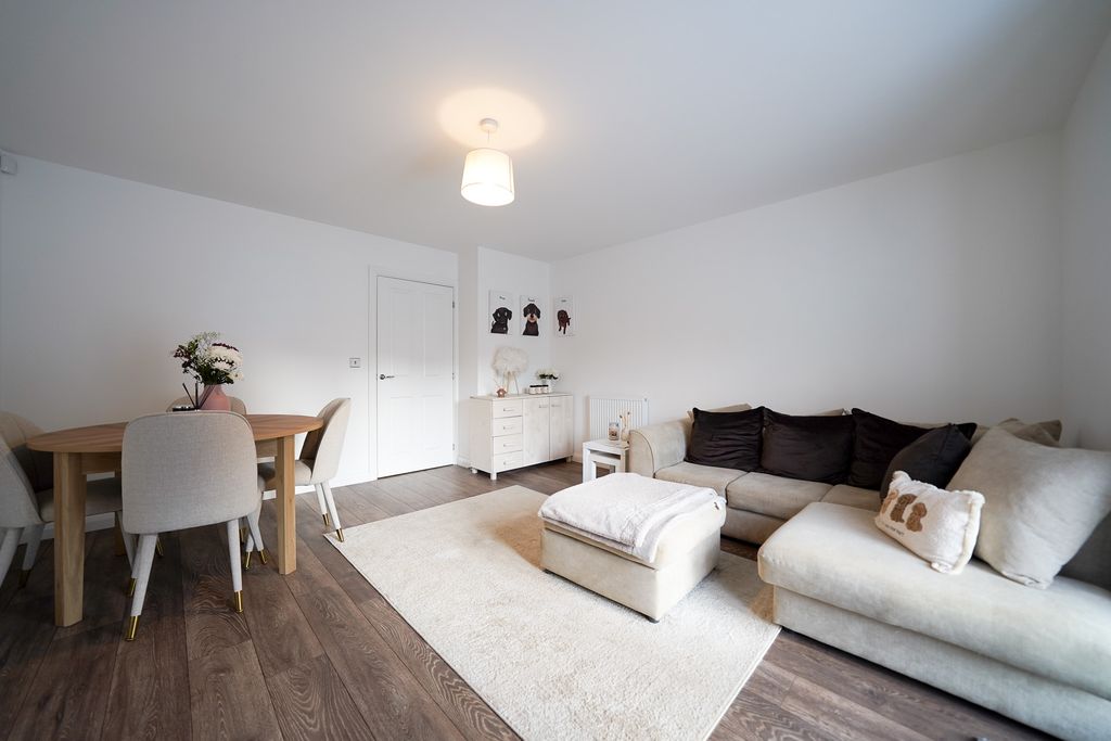 Property photo 3 of 18 Dsc08534