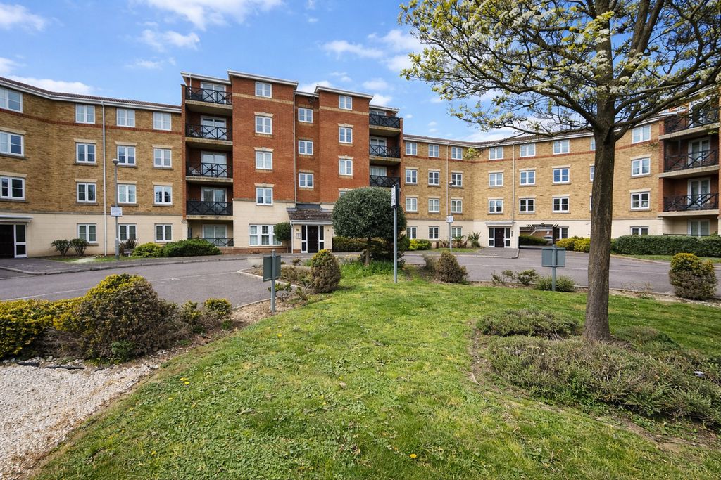 Property photo 1 of 12