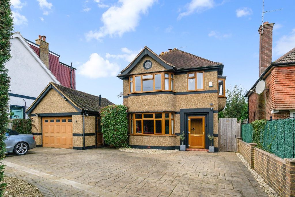 Property photo 3 of 28 Buckland Road -30.Jpg