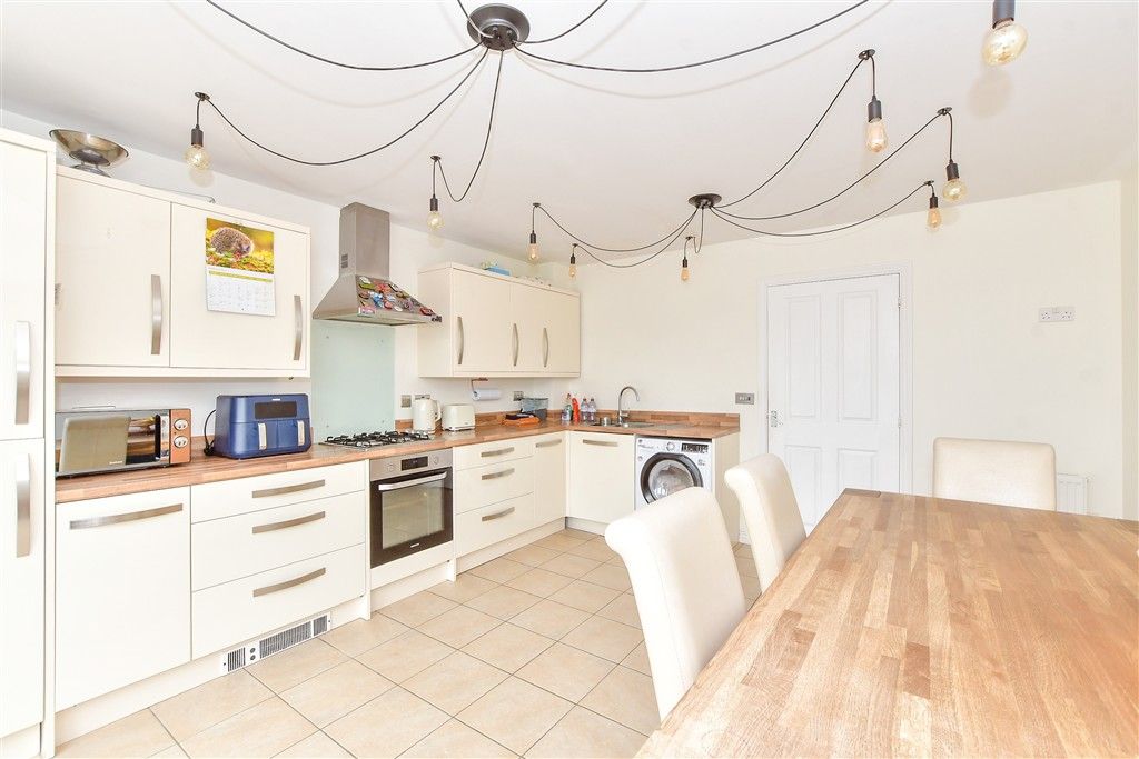 Property photo 3 of 11 Kitchen/Diner