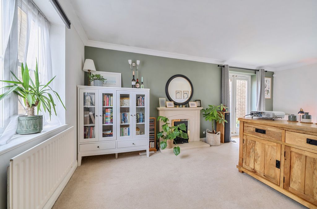 Property photo 2 of 24 1405940-24-697B75...