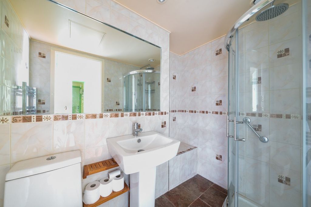 Property photo 3 of 17 Picture No. 09