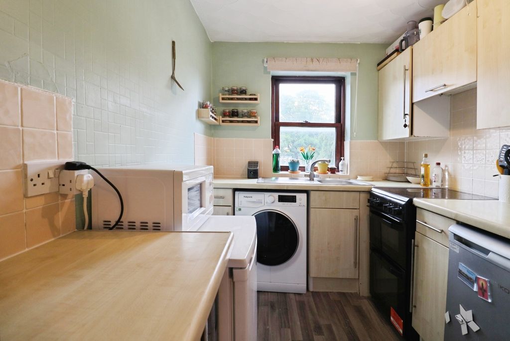 Property photo 3 of 21 Pbox-Img.Jpg