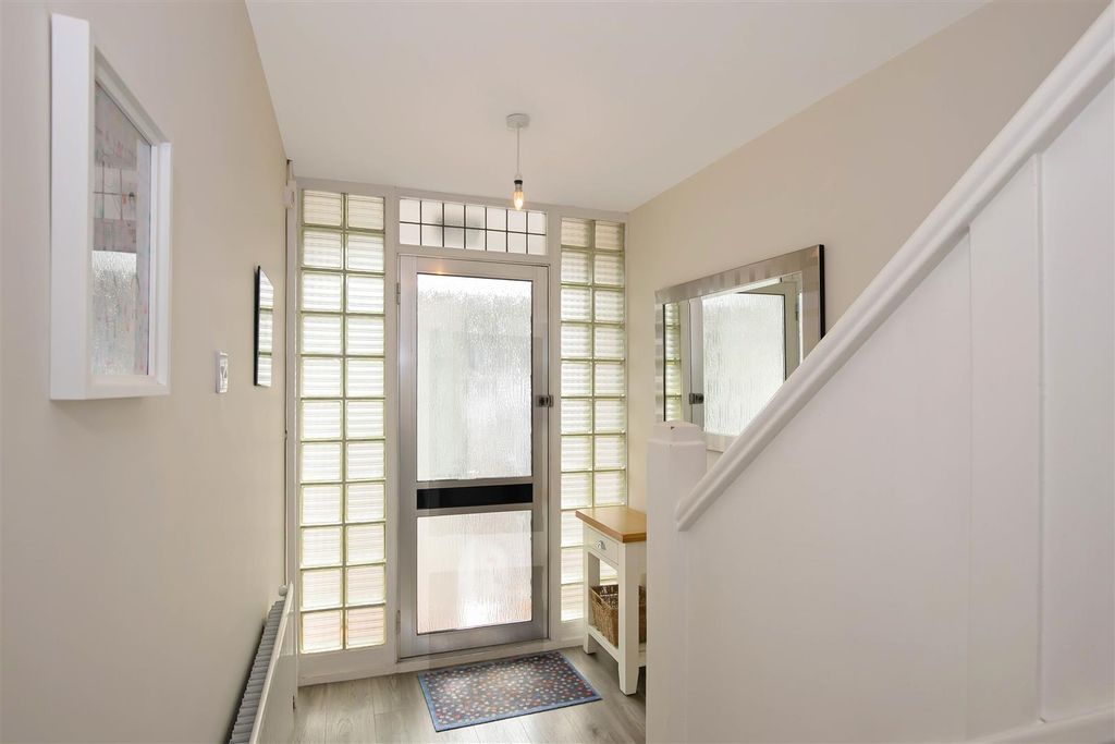 Property photo 2 of 39 Img_8726.Jpg