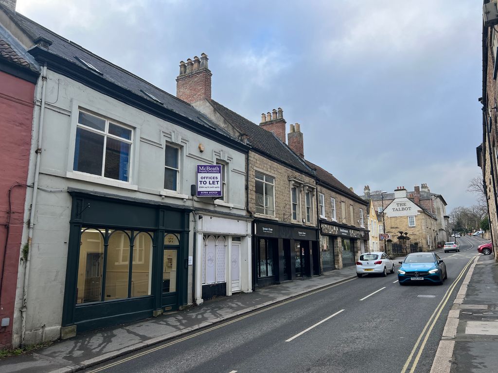 Property photo 1 of 5