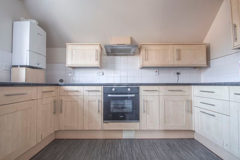 Property photo 2 of 8 Photo 4