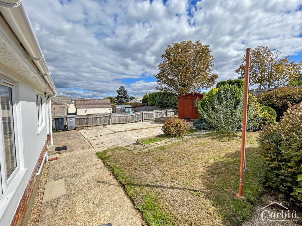 Property photo 2 of 13