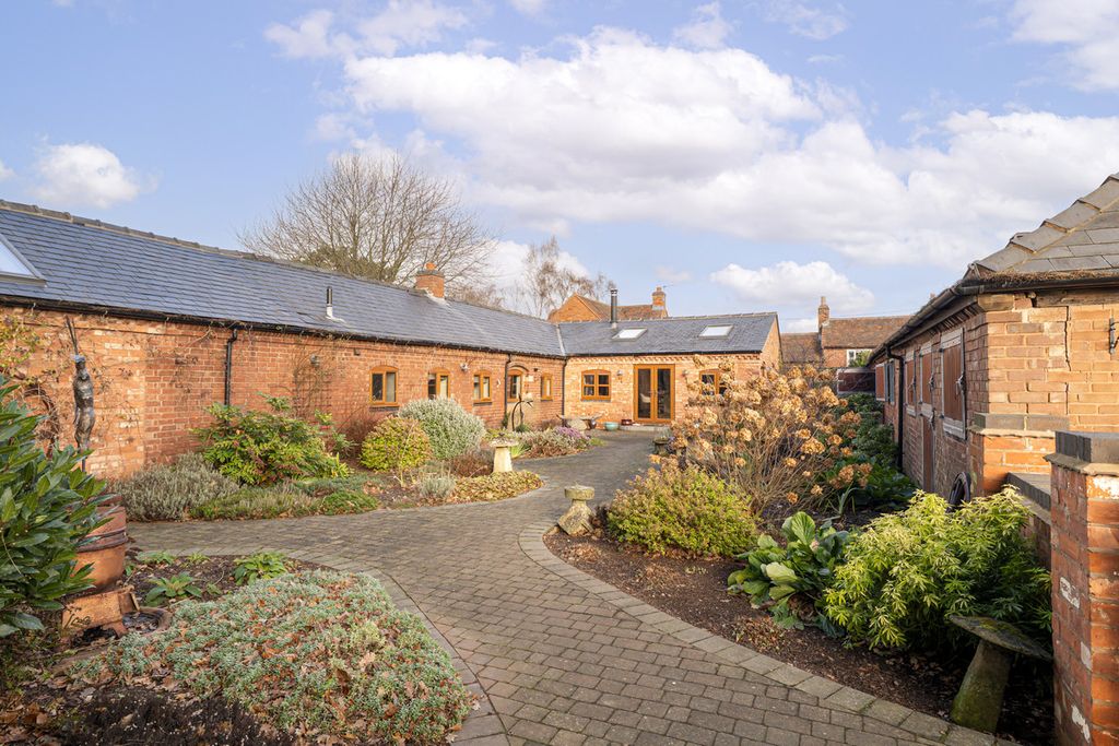 Additional image 32 of 6 bed property for saleAbnalls Farm, Cross In Hand Lane, Lichfield WS13