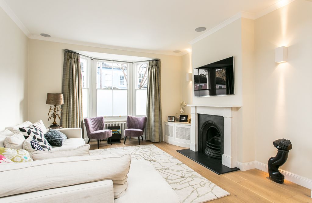 Property photo 2 of 28