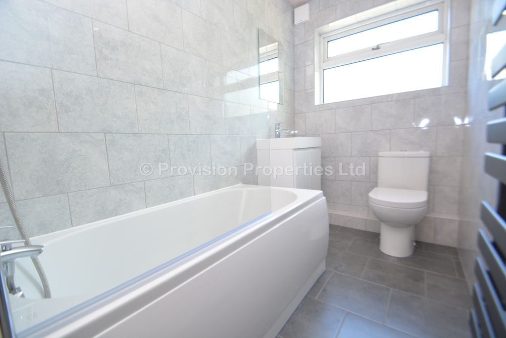 Property photo 3 of 14 Photo