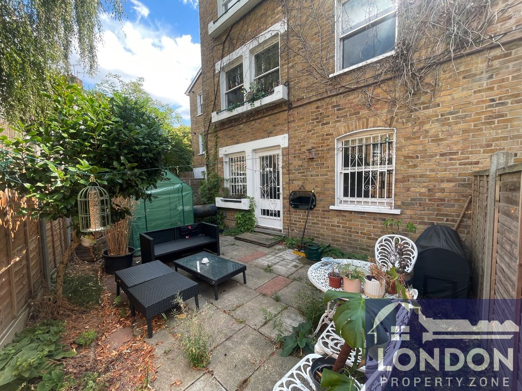 Property photo 2 of 13