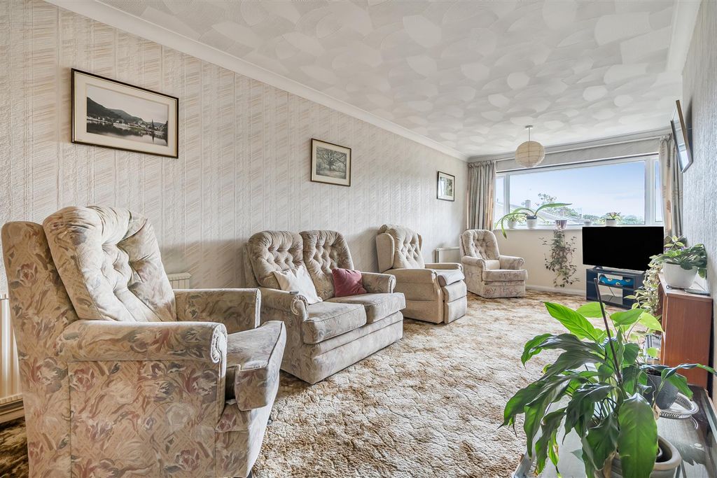 Property photo 3 of 12 Living Room