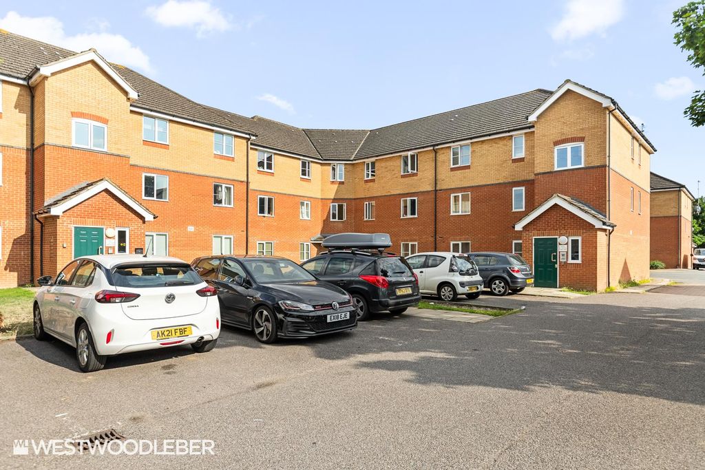 Property photo 1 of 16 Plomeravenue_16.Jpg