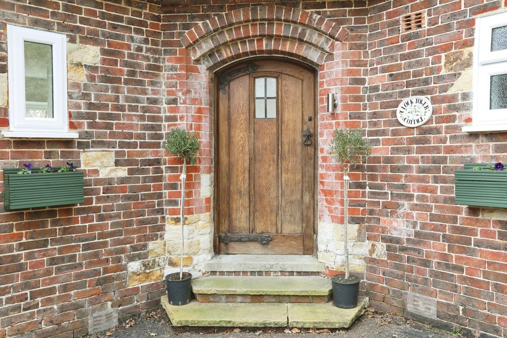 Property photo 2 of 20 Pbox-Img.Jpg