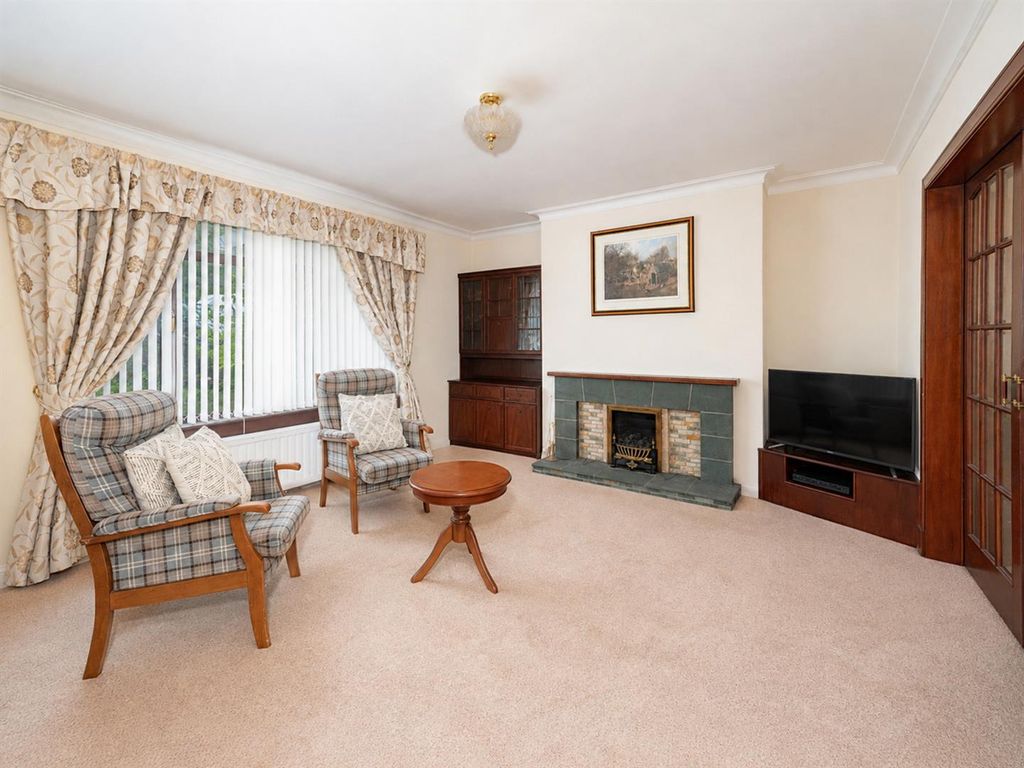 Property photo 2 of 25 11 Sutherland Crescent Dundee-6.Jpg