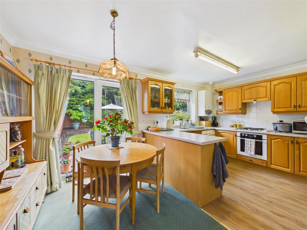 Property photo 3 of 14 Dining Kitchen