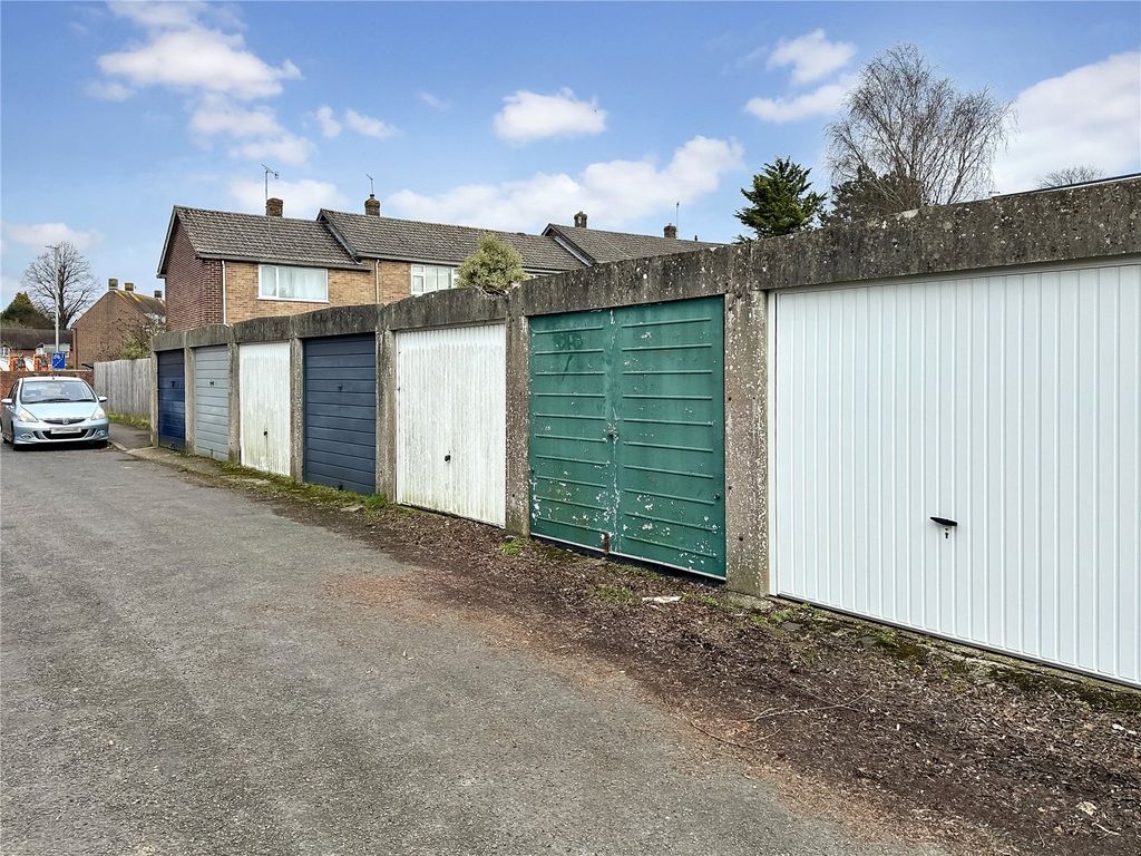 Property photo 1 of 2 Picture No. 09