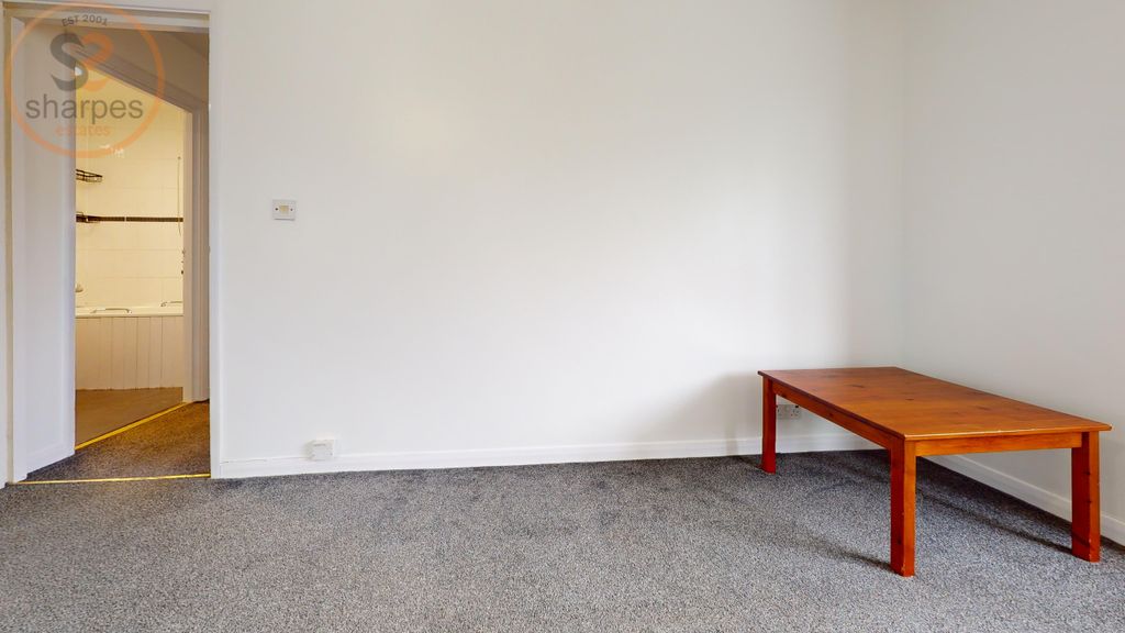 Property photo 3 of 21 56-Willow-Court-Bedroom 1